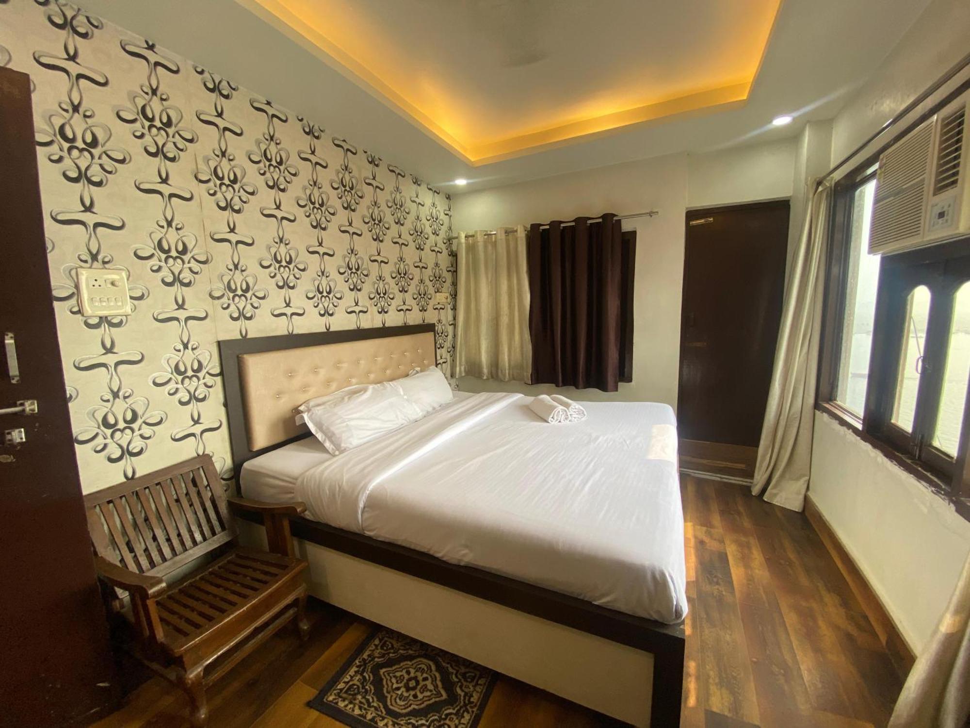 ורנאסי Hotel Sita Palace On Heritage Ghats Of Benaras מראה חיצוני תמונה
