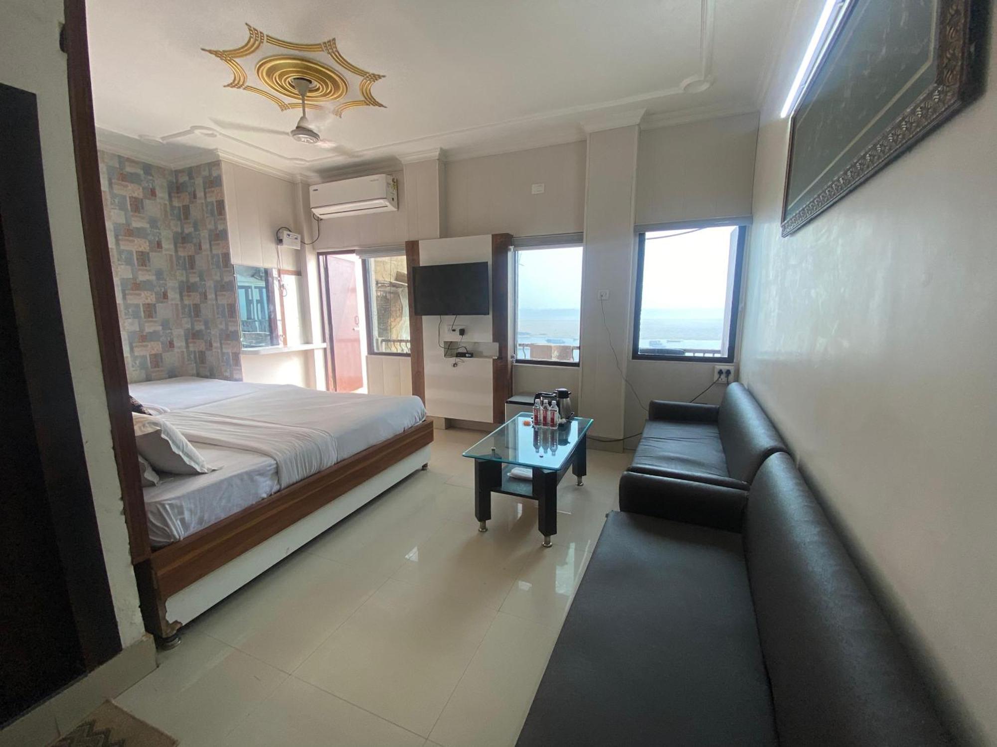 ורנאסי Hotel Sita Palace On Heritage Ghats Of Benaras מראה חיצוני תמונה