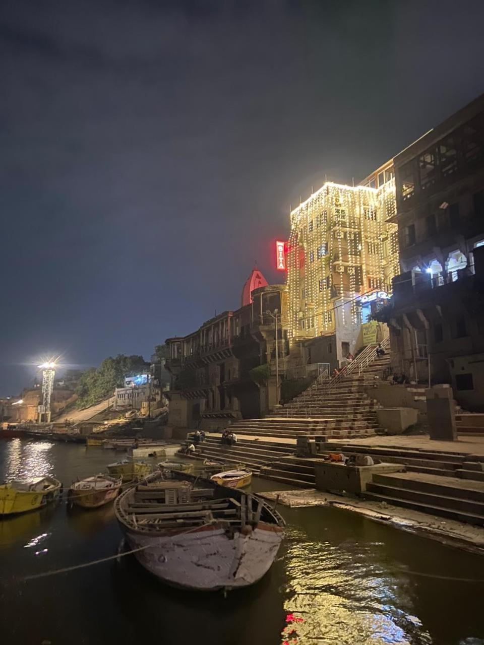 ורנאסי Hotel Sita Palace On Heritage Ghats Of Benaras מראה חיצוני תמונה