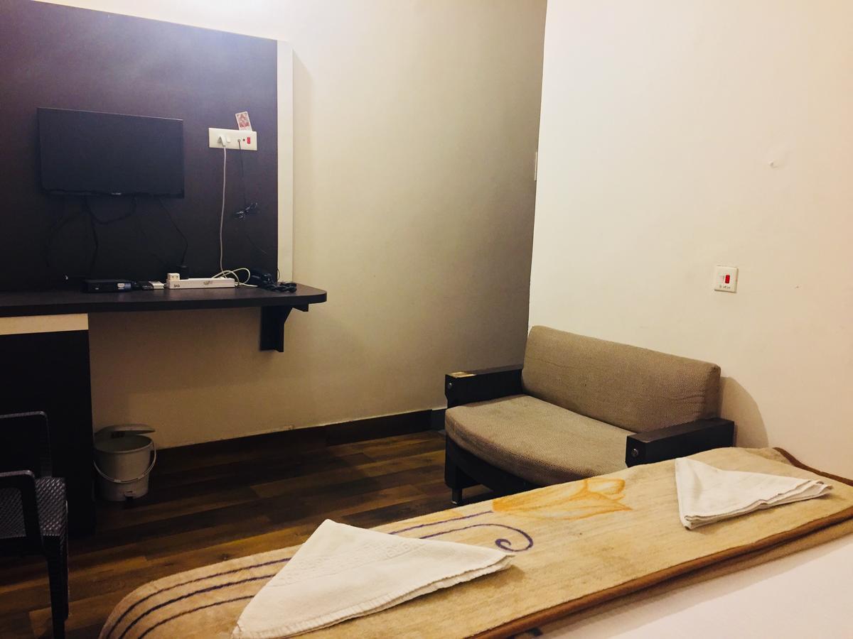 ורנאסי Hotel Sita Palace On Heritage Ghats Of Benaras מראה חיצוני תמונה